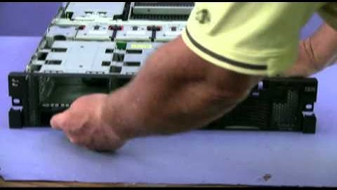 IBM System x3755 M3 - FRU - Remove Hard Disk Drive and Fillers