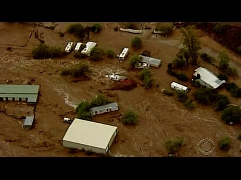 Flash flood lead to dramatic rescues in Southwest - YouTube