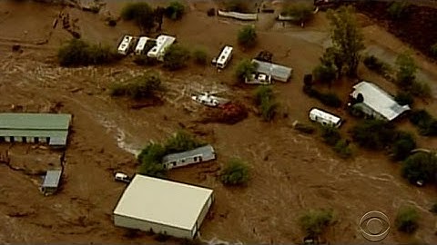 Flash flood lead to dramatic rescues in Southwest