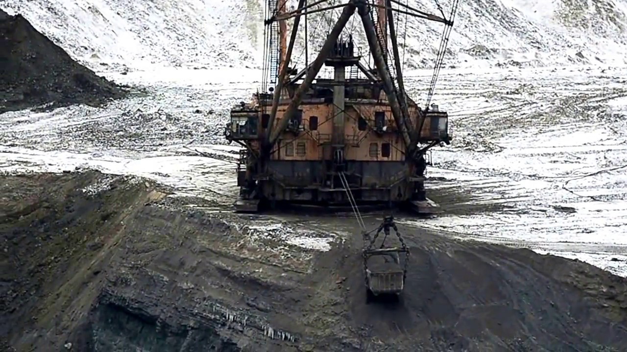 Giant machines dragline.The work of the walking excavators. YouTube
