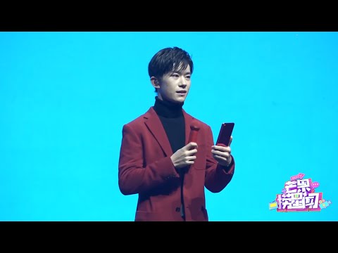 易烊千玺独家传授自拍秘籍 分享拍摄《少年的你》感受 《芒果捞星闻》Mango Star News【芒果TV精选频道】