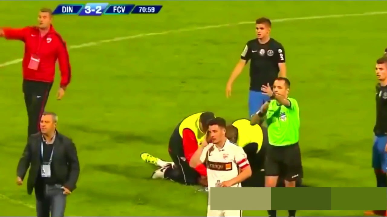Football players who died on the pitch Rest In Peace - YouTube