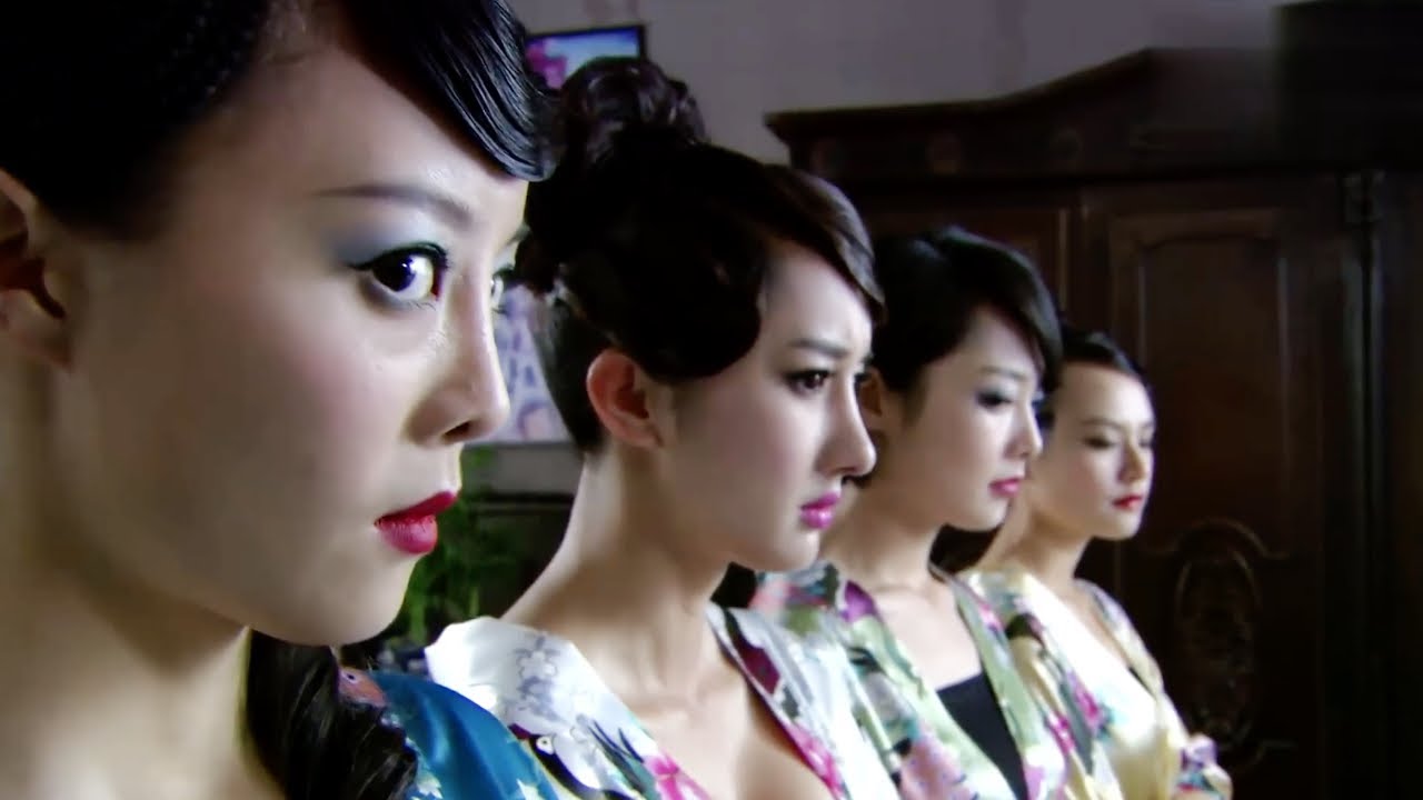 Агент по красоте убил предателя спрятанным оружием в душе