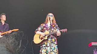 Freya Ridings &quot;Bite Me“ Tempelhof Sounds 2022 – Berlin