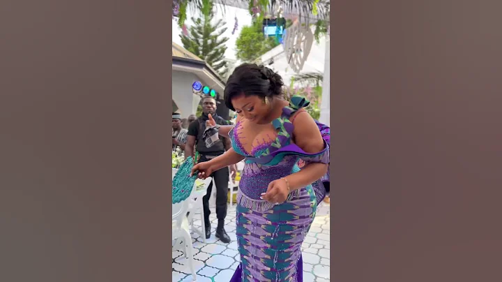 Traditional wedding #kente #bellanaijaweddings #wedding #ghanawedding #trendingshorts #kiss