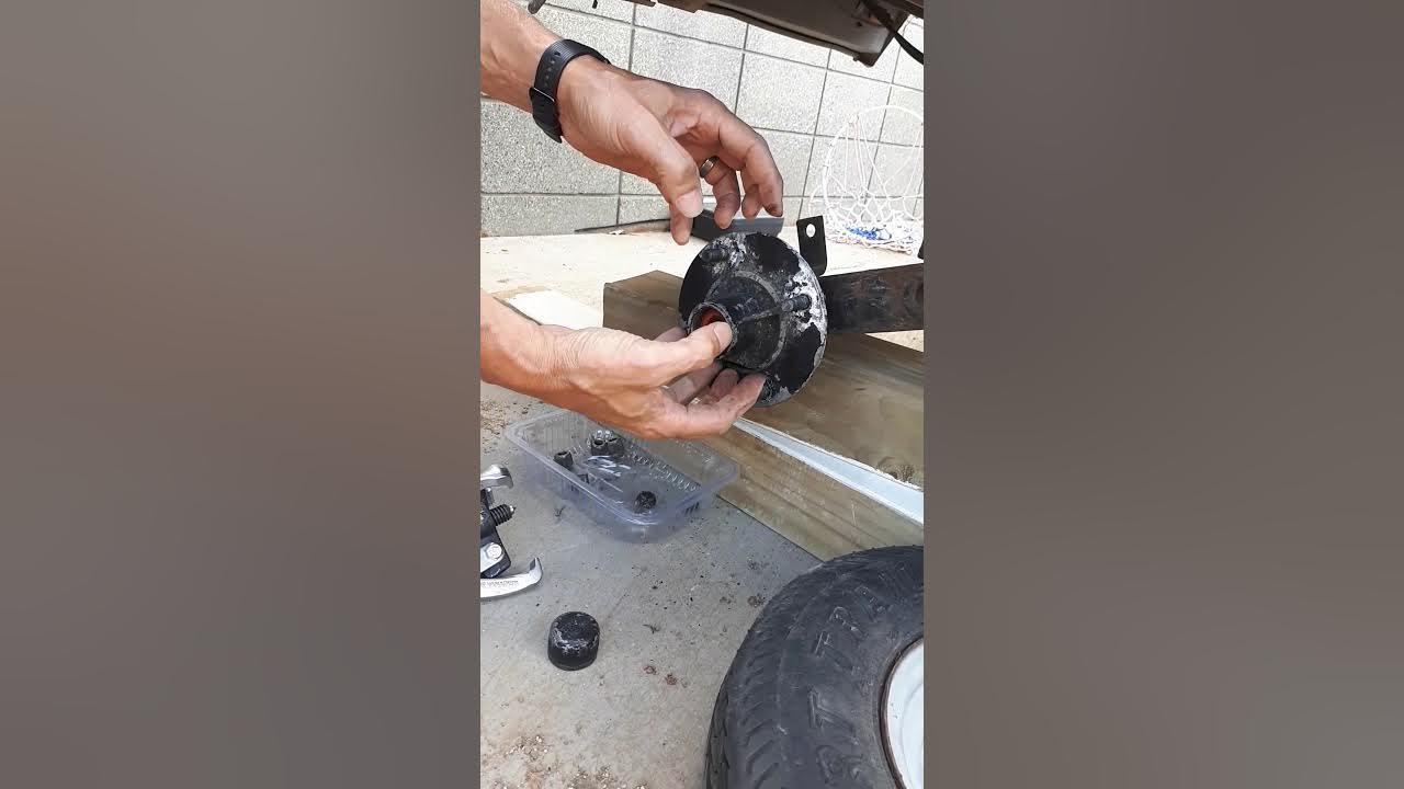 How to change wheel bearings on an Erde trailer using a hub pulley or