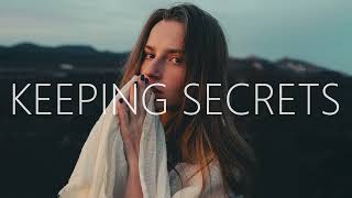 Video thumbnail of "GONE ASTRAY, JOSS & Skye Silansky - Keeping Secrets (Lyrics)"