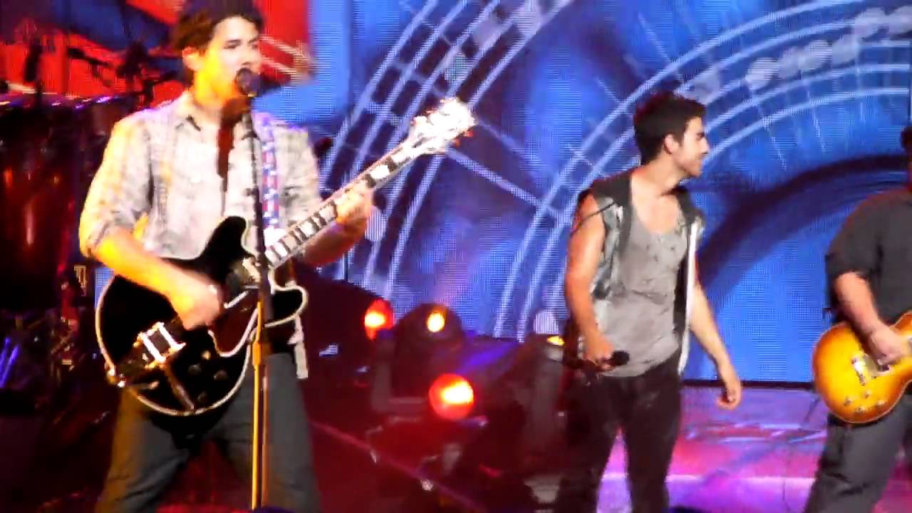 jonas brothers live in concert world tour 2010