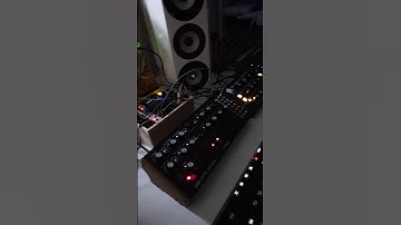 Techno Test Behringer TD3 Brains Tempest Moog DFAM Minitaur Teenage Engineering PO 400 Hydrasynth