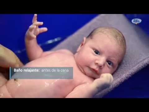 Video: Cómo Lavar A Un Bebé