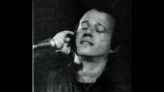 Video thumbnail of "Silvio Rodríguez - Me acosa el carapálida"