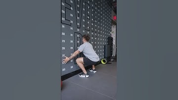 Struggling with lower back pain during squats? #squats #workouttips