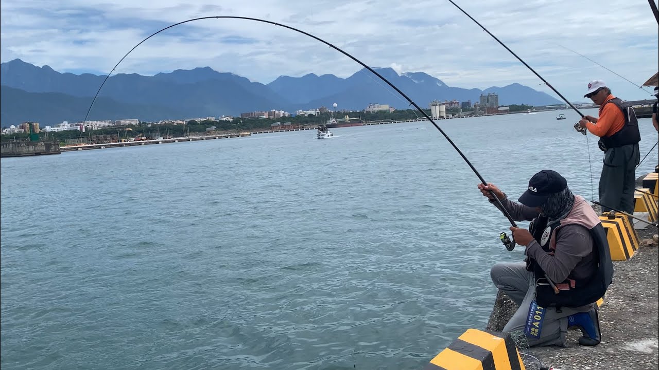 出事啦，阿伯｜被魚拉著跑｜這天的魚都不講武德｜feat.@DoveFishing