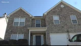 Mom says she was conned in rental scam