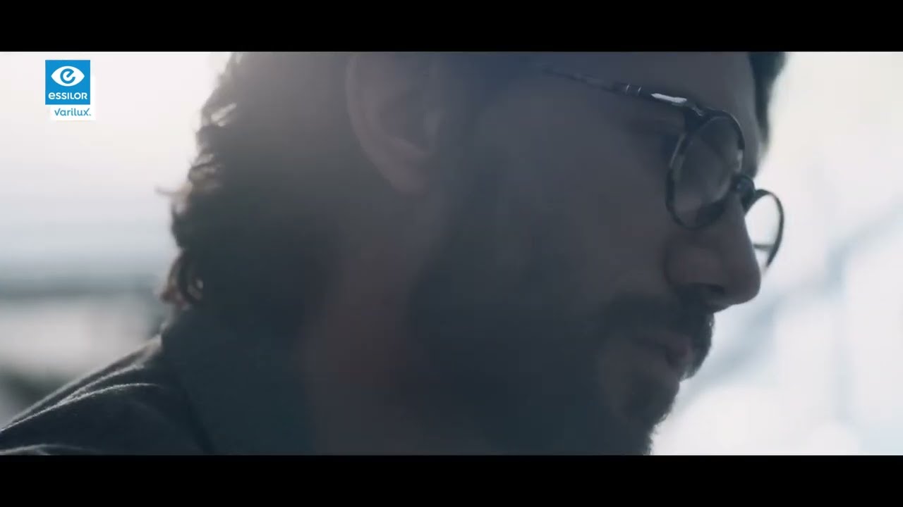 Varilux® Progressive Lenses by Essilor | See No Limits | Glassesbd