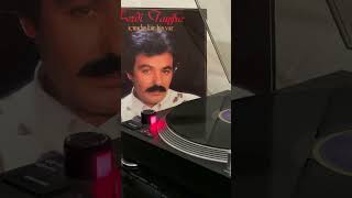 Ferdi Tayfur Ya Benimsin Ya Toprağın Resimi