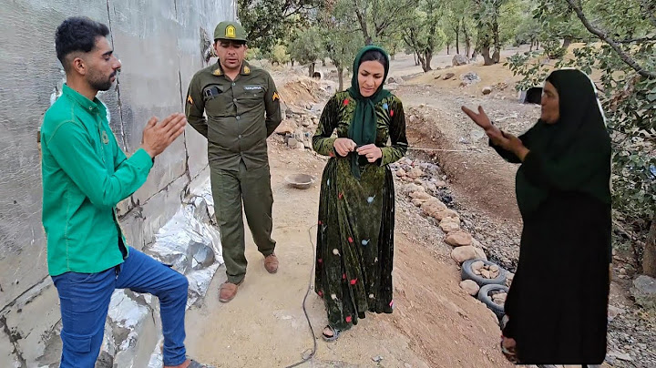Hajar goes to visit Hussein but is met with harsh treatment from Hussein's mother.