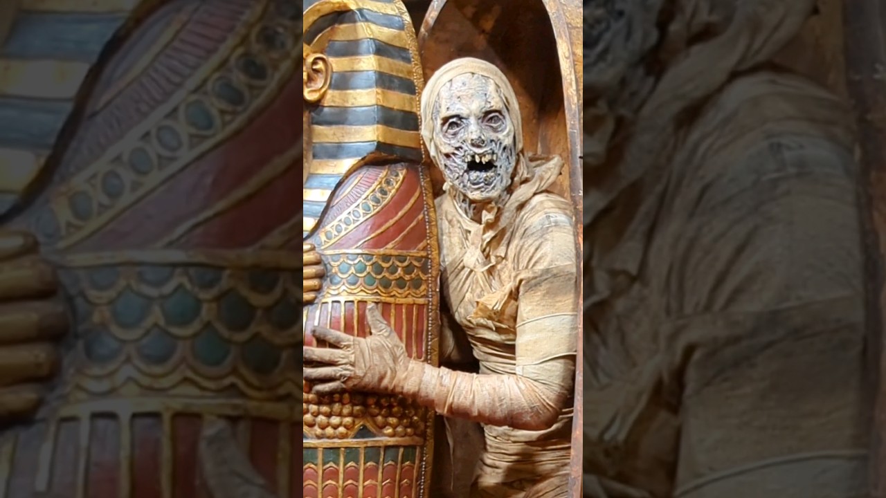 The Mummy Awakens! Makeup by Sidney Cumbie at Monsterpalooza in Burbank CA #spfx #mummy