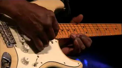 Buddy Guy Imitates Jimi Hendrix