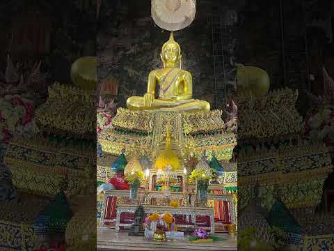 Discover Wat Prayoon