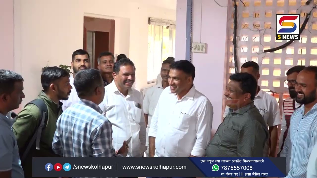 ”या” शिक्षक पद भरतीच्या जाहिरातीत बदल करण्यासाठी शिक्षकांचा जिल्हापरिषदेसमोर ठिय्या