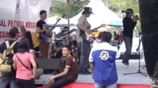 Download Lagu Biru Band MP3 Download Lagu Biru Band MP3