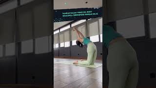 Kirana Larasati Lentur Banget Saat Yoga Body Goalsnya Dapat Terekspos Dengan Jelas