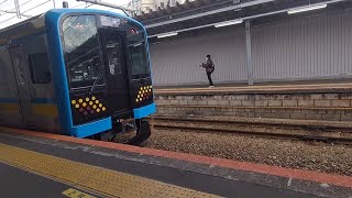 E131系1000番台T1編成回送鶴見小野駅発車