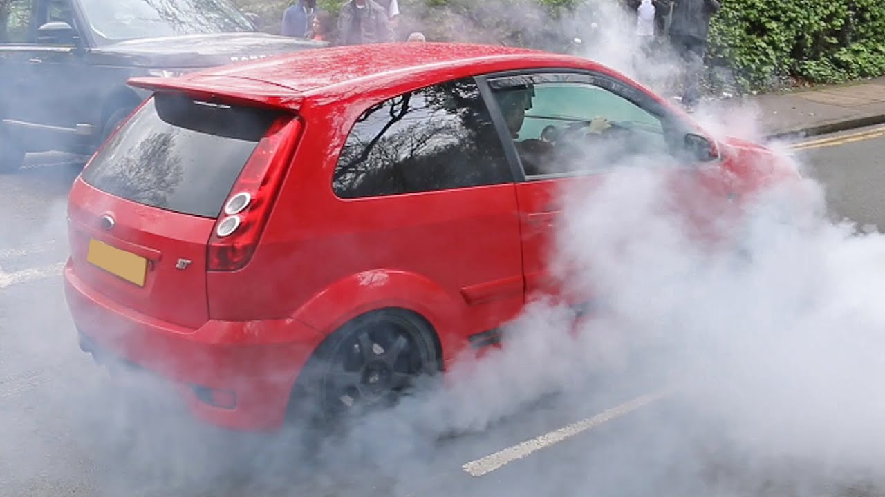 Ford Fiesta St150 Does A Huge Burnout Youtube