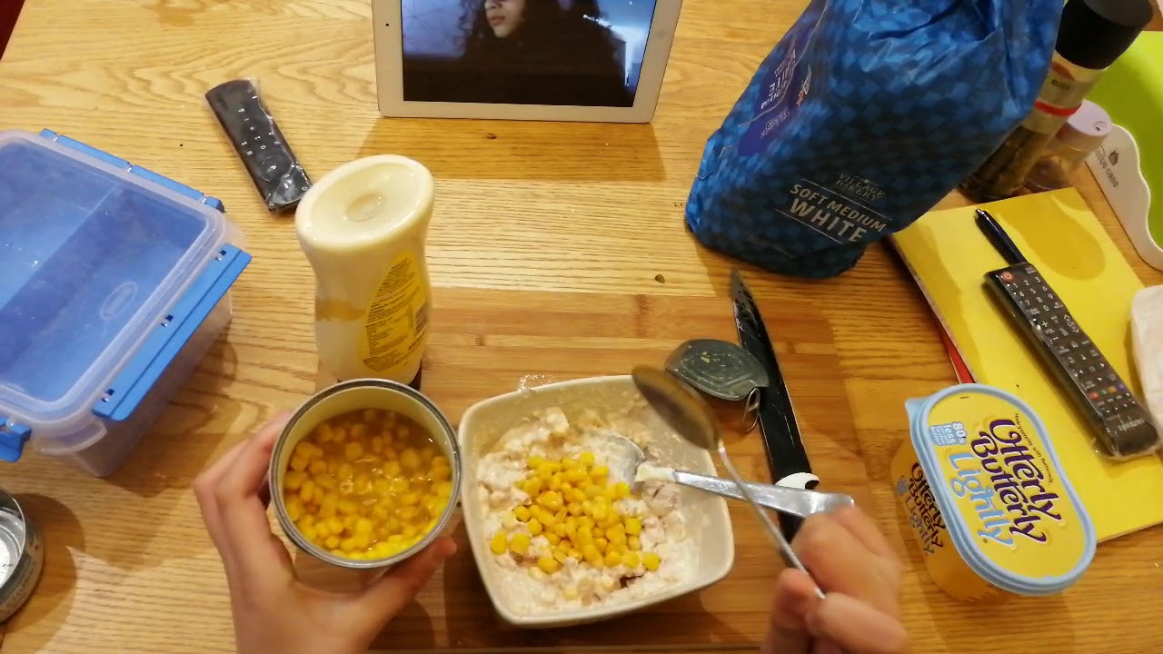 Tuna sweetcorn sandwich for school run!!!