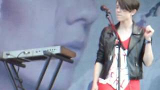 Tegan and Sara short clip of I Was a Fool at Lollapalooza