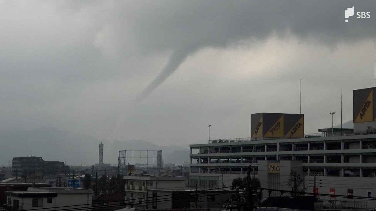 How to protect yourself from sudden gusts of wind: Tornadoes, a