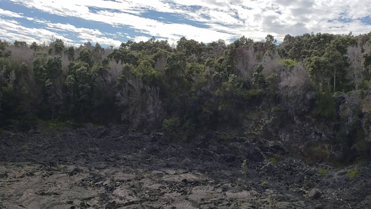 Lua Manu Crater, Hawai'i Volcanoes National Park - YouTube