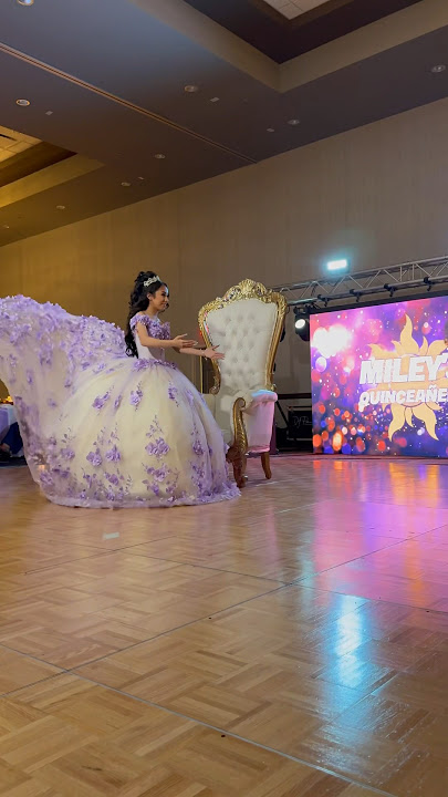 Miley receiving her last doll #djponcesa #quinceañera #hellokitty #sanantonioquinceañera