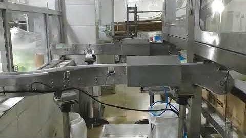 Case Packer for Ice Cream by Spider Robot from Atomrobot