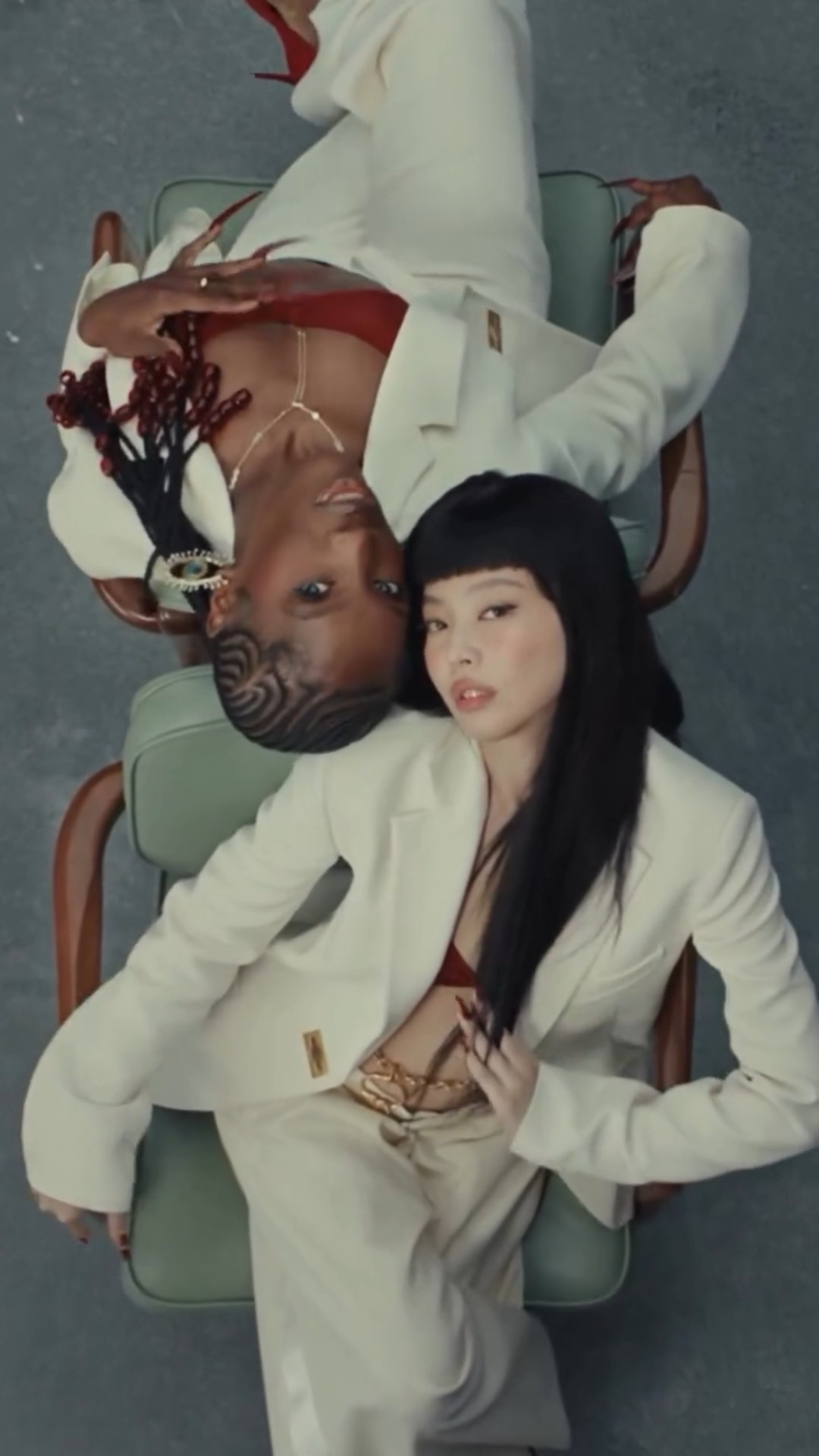 ExtraL Out Now!  @jennierubyjane #JENNIE #ExtraL