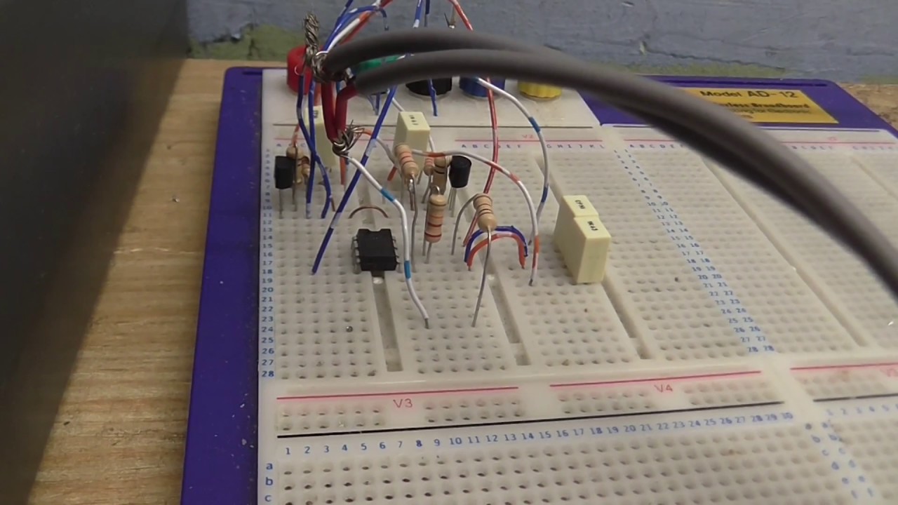 Balanced Microphone Amplifier Circuit