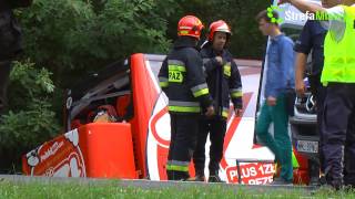 Wypadek autokaru pod Mławą. 13 poszkodowanych
