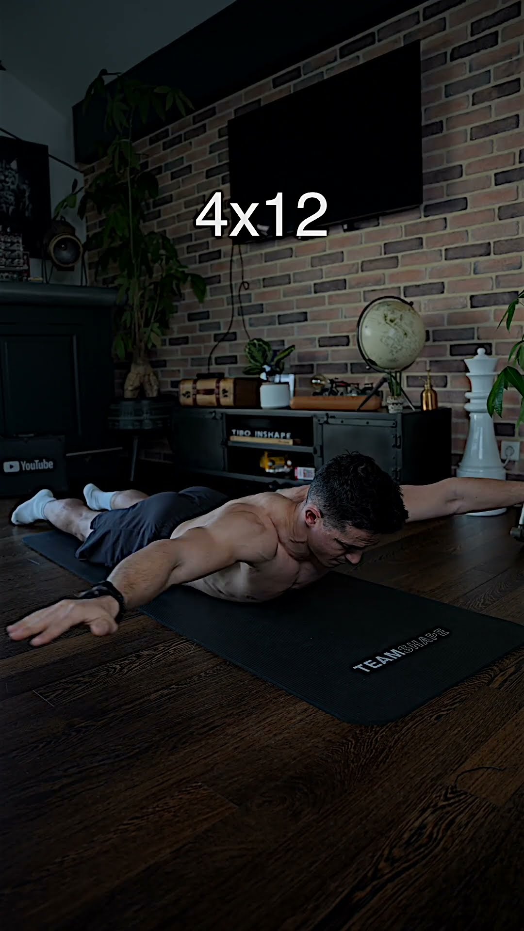 Build a bigger back at home best exercises !! ?