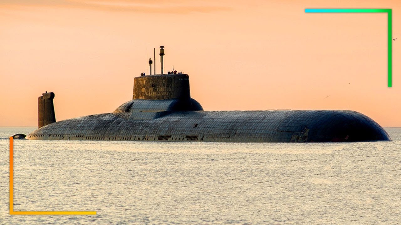 largest submarine tour