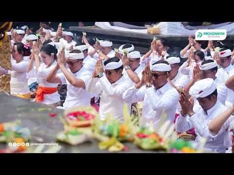  Bhakti Penganyaran Pemkab Badung di Karya Ida Bhatara Turun Kabeh, Pura Agung Besakih