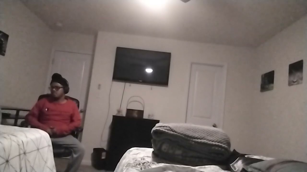 Alexander Glazier 🌃 Nightlight 📺 TV 🛏 Bed Remote 