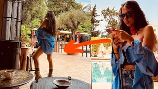 Flash?Demet Ozdemir in her summer house?