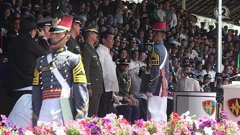 PMA Salaknib 2017 class goat bows before Duterte