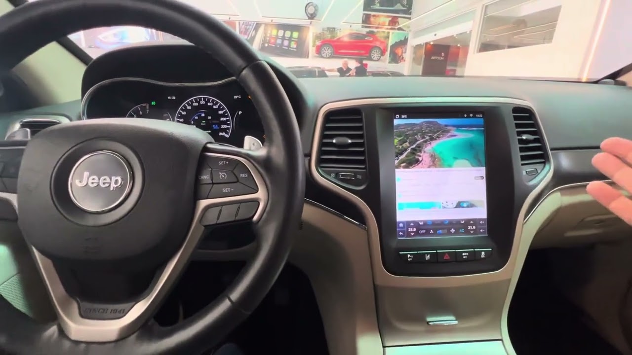 Jeep Grand Cherokee Central 9” Tela Tesla e Laredo CarPlay e Câmera traseira 