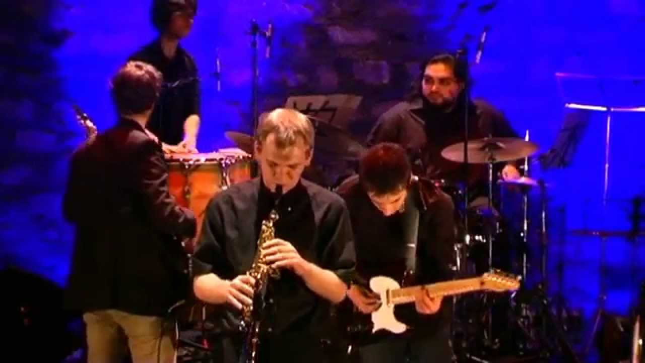 Guarda IMEP Paris College of Music, Seven meters away (Noemy Lhomme), mars 2014 su YouTube Guarda IMEP Paris College of Music, Seven meters away (Noemy Lhomme), mars 2014 su YouTube