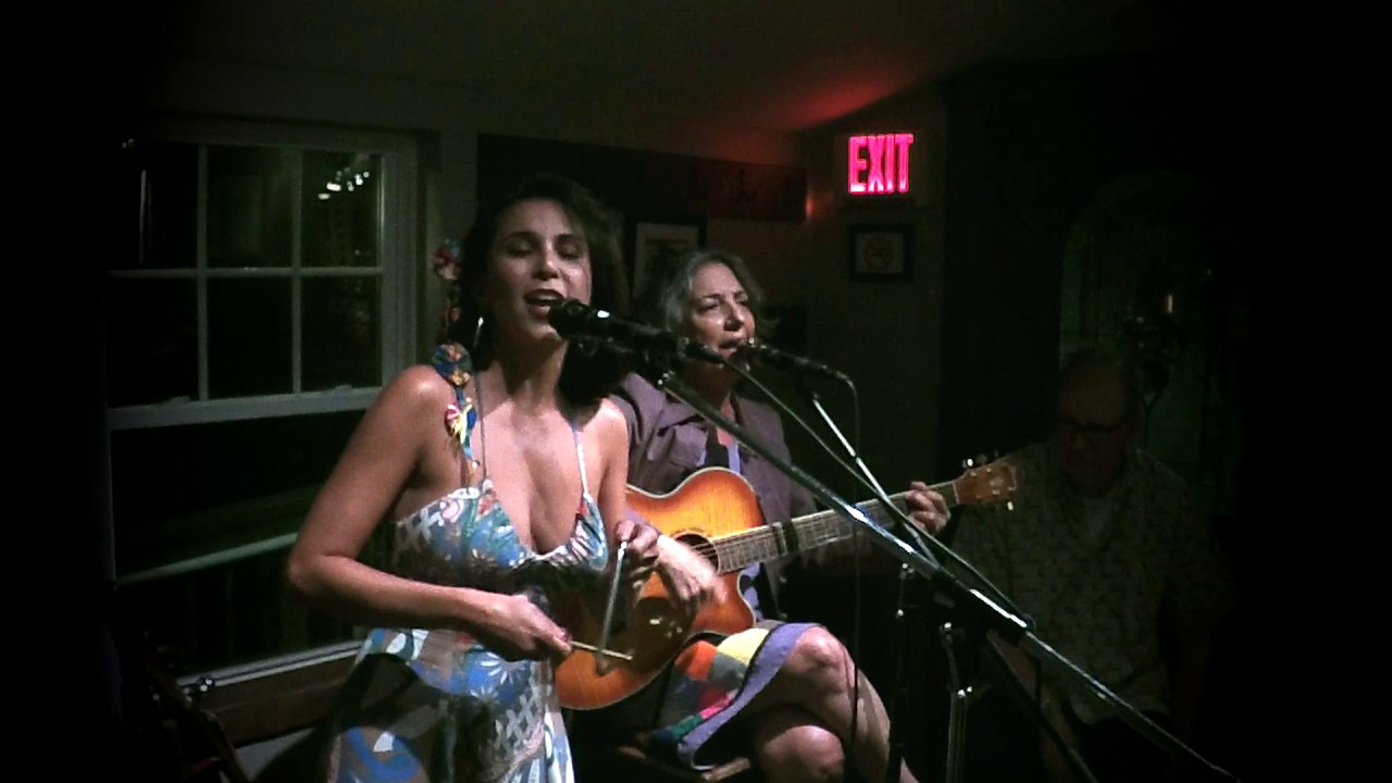 camera iphone 8 plus apk Liz Eliodoraz and Bethi Albano