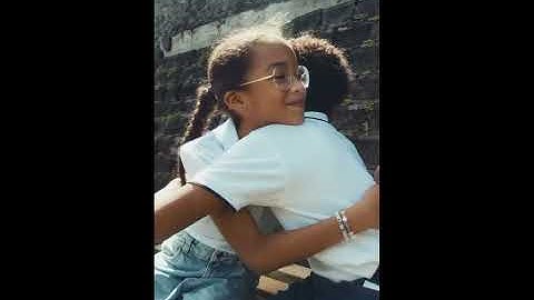 Meryl ft. Kalipxau - À Genoux (Clip)