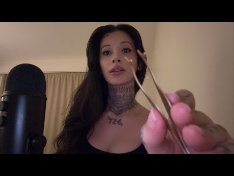 Akasi ASMR kanalı canlı yayında