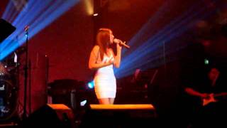 Famous Jonalyn Viray Uncovered : Run To You Profile